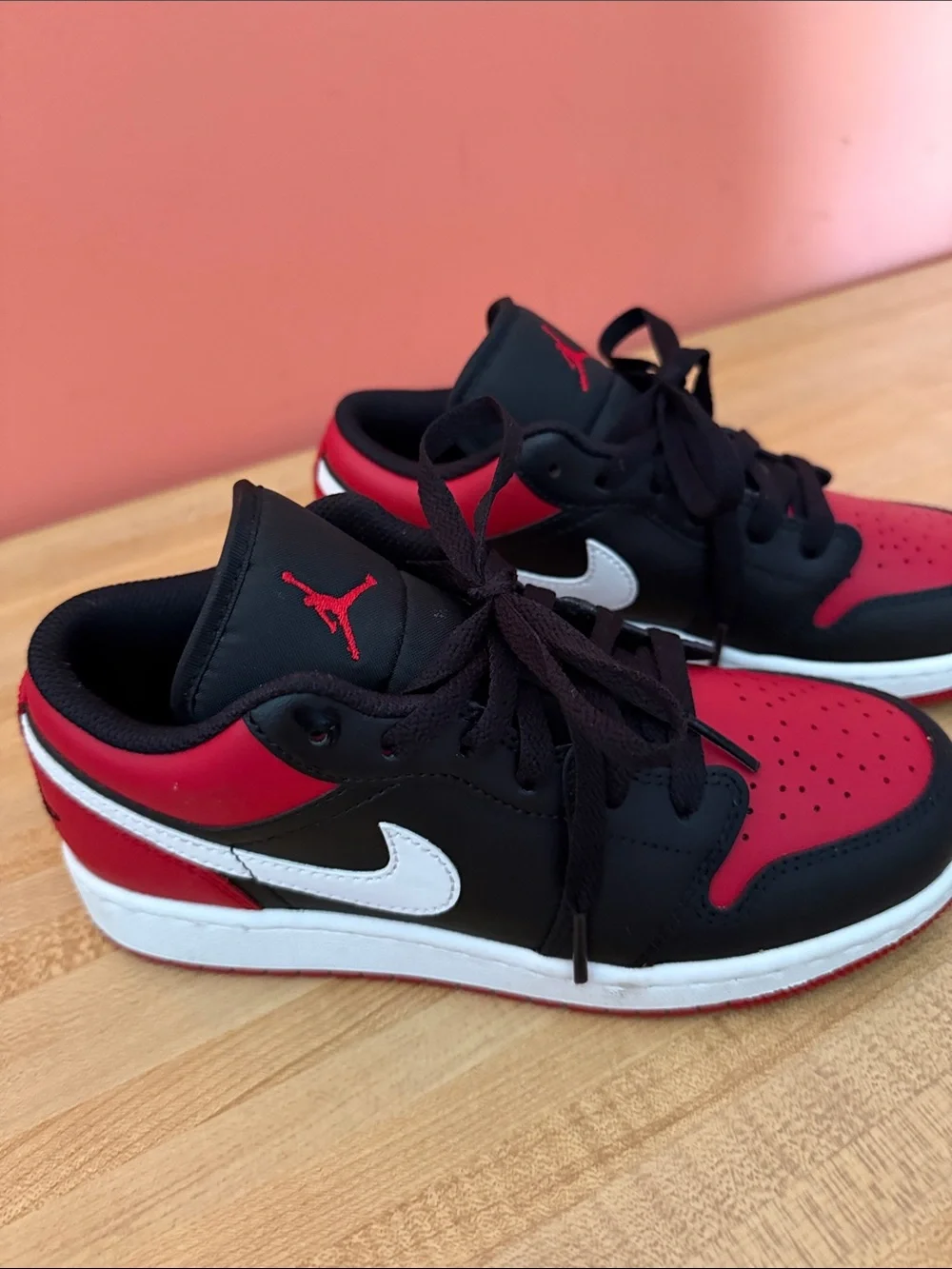 Nike youth low
